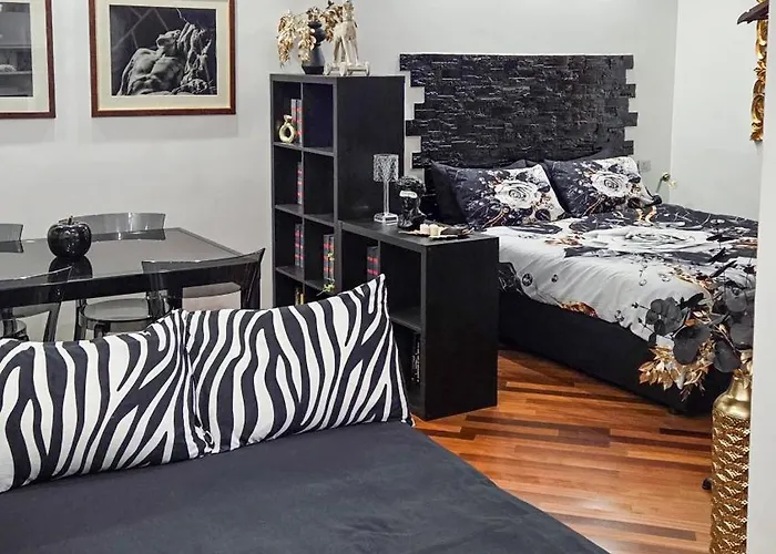 Apartamento Colosseum Historic - 17th Century Building Roma